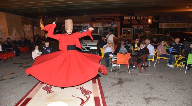 Köprü altında semazen gösterisine yoğun ilgi