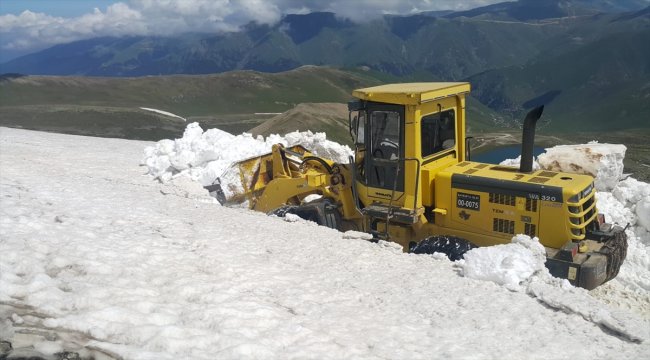 Bayburt'ta haziran ayında karla mücadele