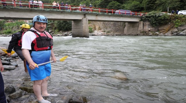 Gençlik ve Spor Bakanı Bak, rafting yaptı