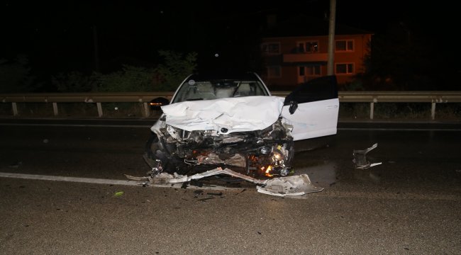GÜNCELLEME - Kastamonu'da 2 otomobil çarpıştı: 5 ölü, 3 yaralı