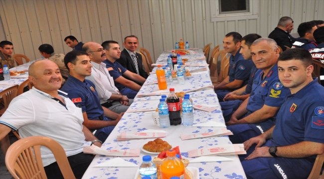 Jandarmadan iftar programı