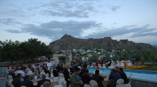 Şebinkarahisar Belediyesinden muhtarlara iftar