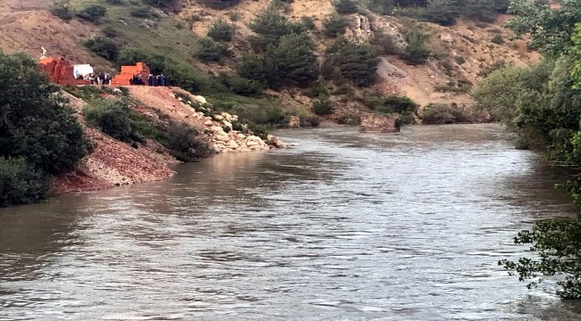 Tokat'ta bir gencin Kelkit Çayı'na düştüğü iddiası