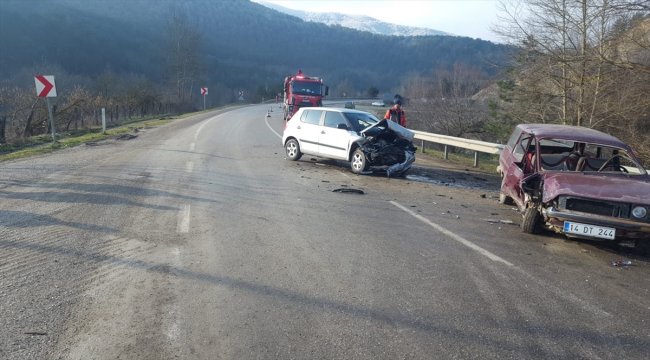 Mudurnu'da iki otomobil çarpıştı: 1 yaralı