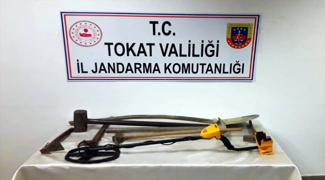 Tokat'ta kaçak kazı yapan 12 kişi suçüstü yakalandı