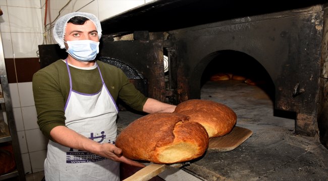 Taş fırından çıkan asırlık lezzet: Araköy harç ekmeği