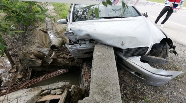 Amasya'da otomobil su kanalına çarptı: 1 ölü