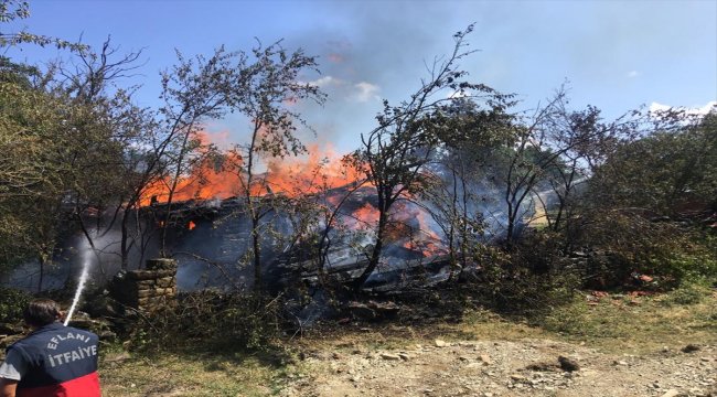 Karabük'te ev ve restoran yangınları