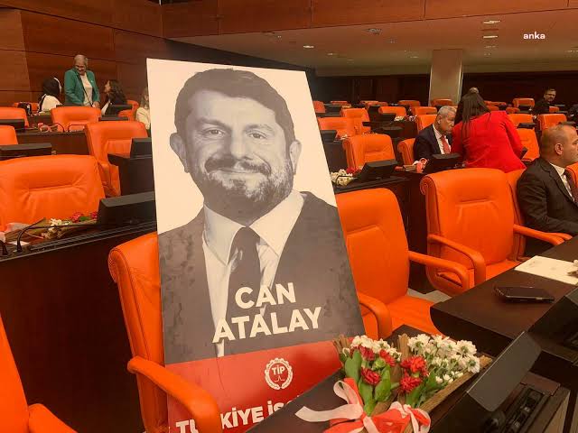 CEZAEVİNDE TUTUKLU HATAY MİLLETVEKİLİ; CAN ATALAY....