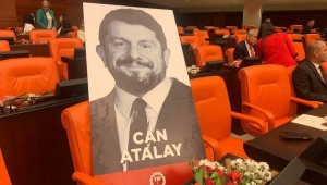 CEZAEVİNDE TUTUKLU HATAY MİLLETVEKİLİ; CAN ATALAY....