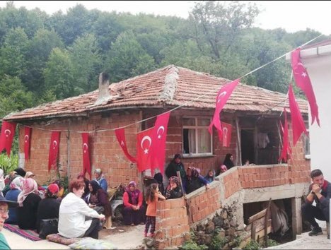 Bir komutan şöyle yazmış; Siz oğlu şehit olan aileye acı haberi vermeye gittiniz mi hiç? 