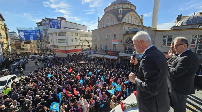 ORDU KORGAN'DA ENVER YILMAZ ESNAF ZİYARETİ BİR ANDA MİTİNGE DÖNÜŞTÜ