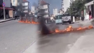 İsyan ateşi fındığa da sıçradı! Fındığını yola döküp ateşe verdi...