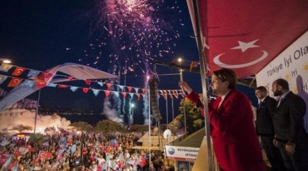 Akşener: Ya demokrasiden yana karar alınacak ya da 'Padişahım çok yaşa' sistemine karar verilecek