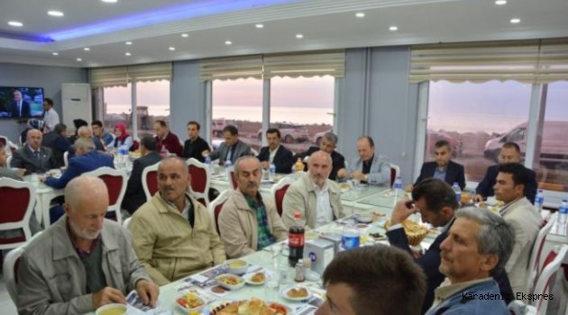 İnebolu Muhtarlar Derneği iftar programı düzenledi