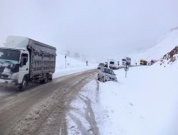 Karlı ve buzlu yollara dikkat!