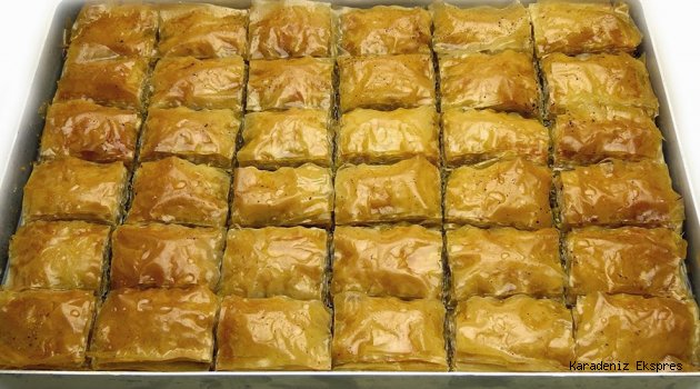 LEZZETLİ EV BAKLAVASI NASIL YAPILIR ?