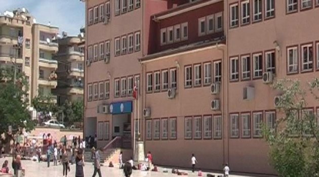 Öğrencisine tokat atan öğretmene 4 bin 500 TL ceza