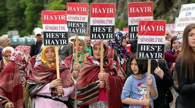 Rize'de HES karşıtı eylemde jandarmanın copunu kırdığı gerekçesiyle 81 yaşındaki kadına dava açıldı