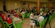 Türk Kızılayı Musul'da iftar verdi