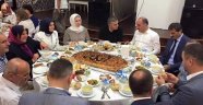 Ak Parti milletvekili adayından tepki çeken iftar sofrası paylaşımı