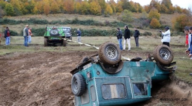 Uluvahta Yaylasında düzenlenen Off-Road Gösterisinde Cip Devrildi