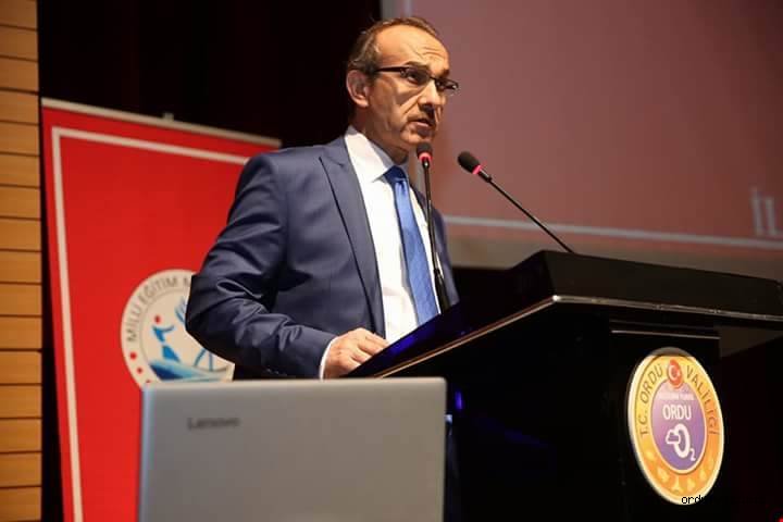 VALİ YAVUZ SERT ÇIKTI : SİYASET YAPACAKSANIZ İSTİFA EDİN