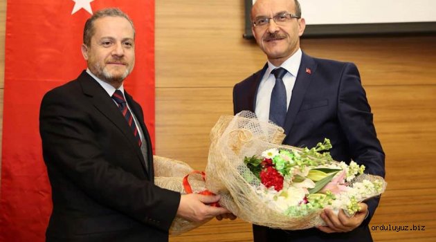 Vali Yavuz, 'Zamanında ve Doğru Bilgilendirmeyle, Dezenformasyon Engellenir'