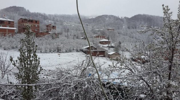 Yaz bize küsmüş, gelmek için naz yapıyor