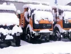 Taşeron Para Kazansın Diye, Yolu Açacak Araçlar Çürüyor