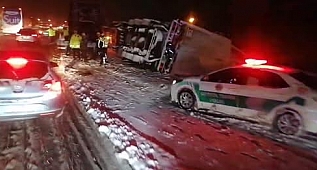 OTOBÜS KAPTANININ KARDA GİDİŞİ SONUÇ KORKUNÇ ALLAH TÜM ŞOFÖRLERİMİZİ KORUSUN...